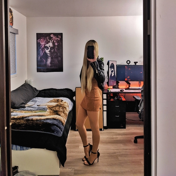 Bodycon Rust Dress - Picture 4 of 5